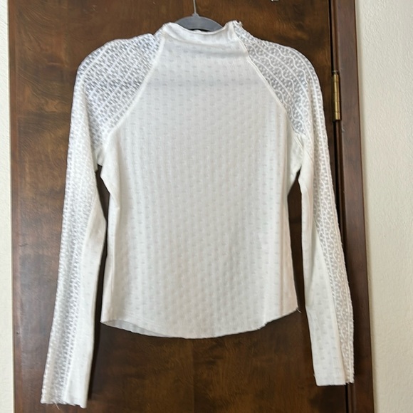 MISS ME STRETCH LACE MOCK NECK FITTED TOP SIZE M - Picture 1 of 12
